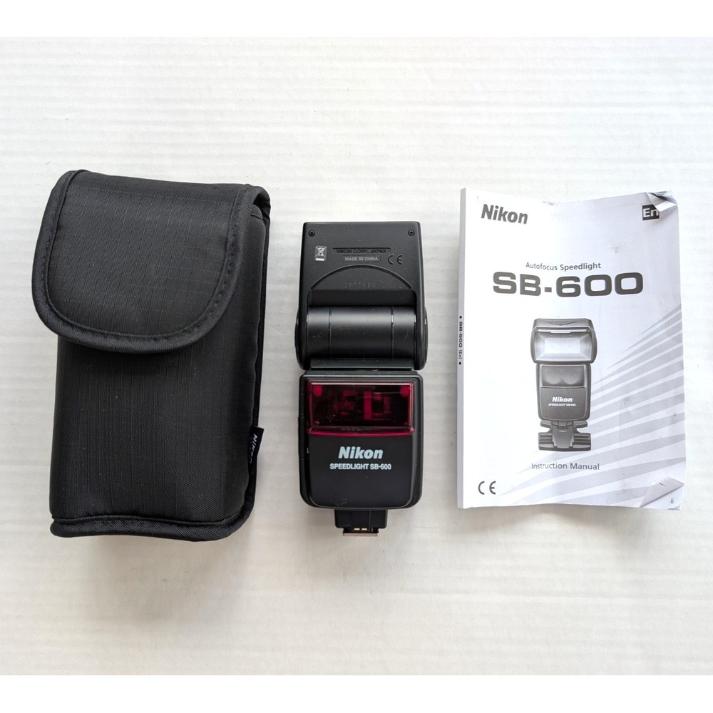 READ Nikon Speedlight Flash SB-600 Tested Working Carrying Case w/ Manual